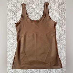 SPANX Thinstincts Tank - beige. Size Meduim